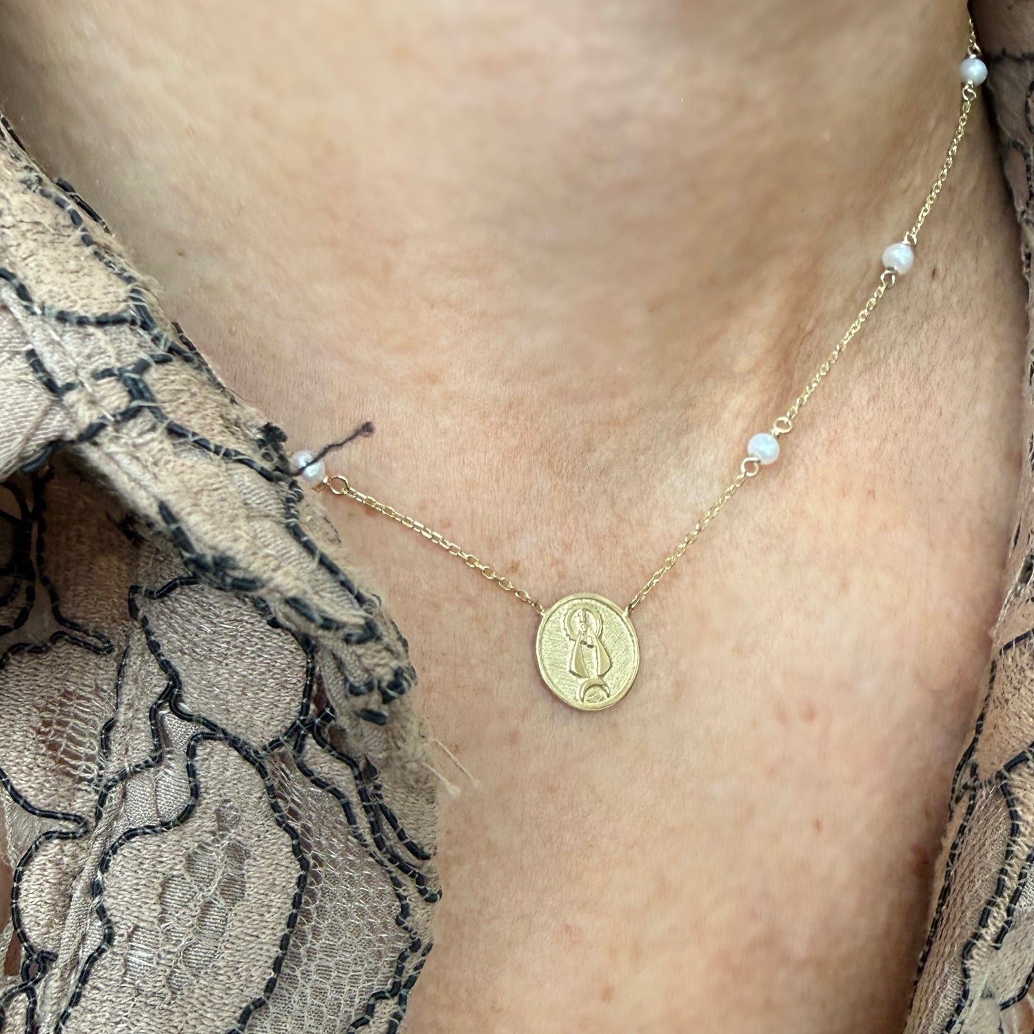 Mini Caridad del Cobre Yellow Gold