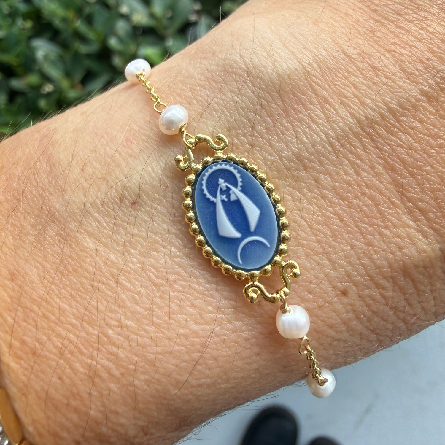 Caridad del Cobre Virgencita Bracelet with Pearls & Agate