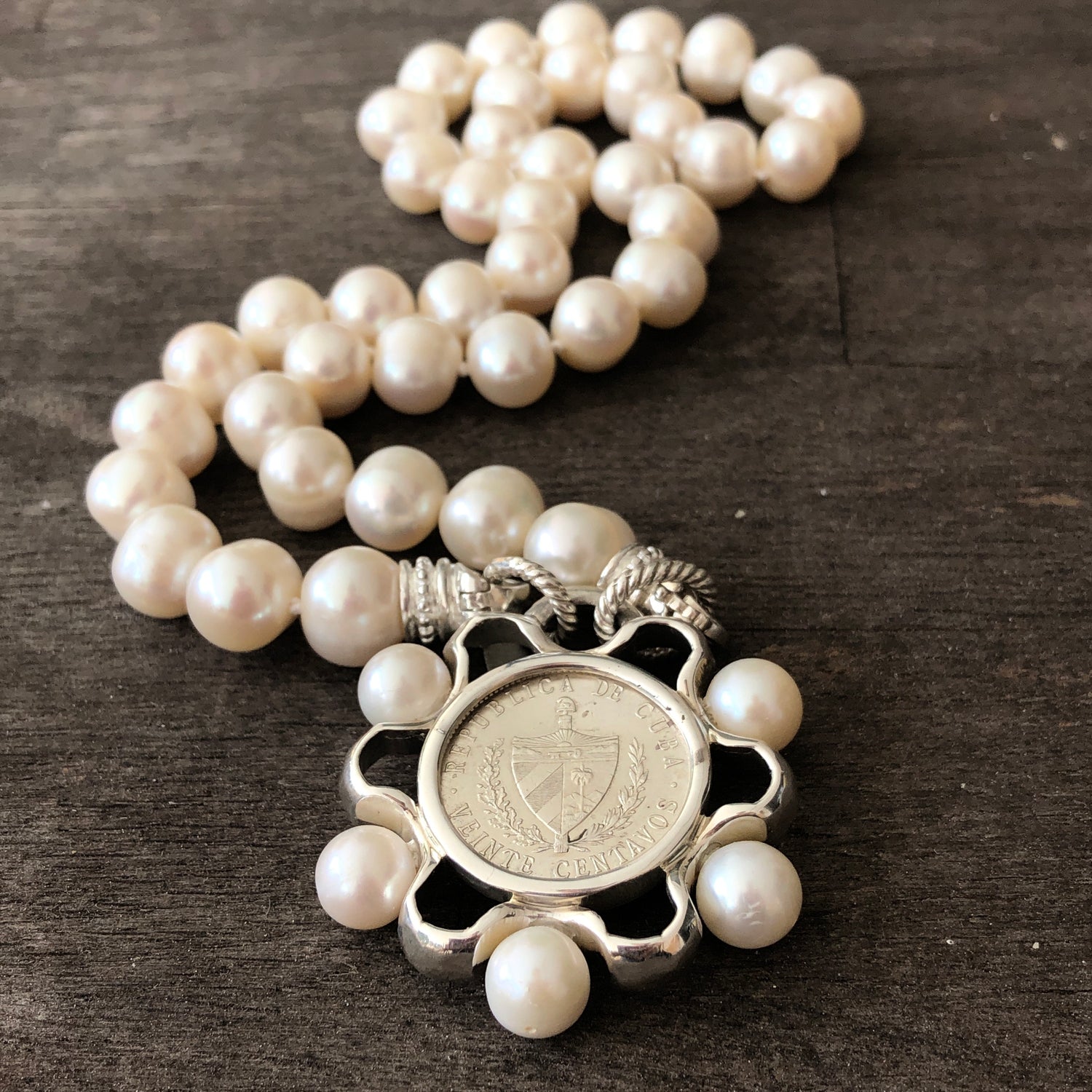 Ribbons Cuban Crest Pendant