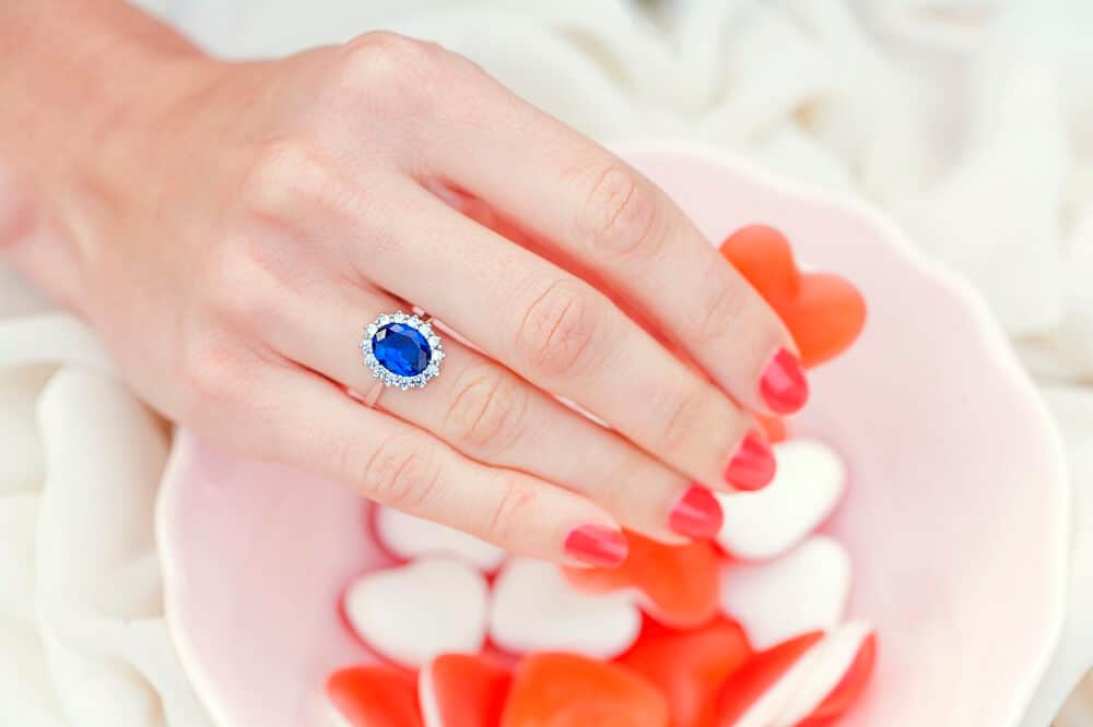 Buying Sapphire Engagement Ring Ultimate Guide